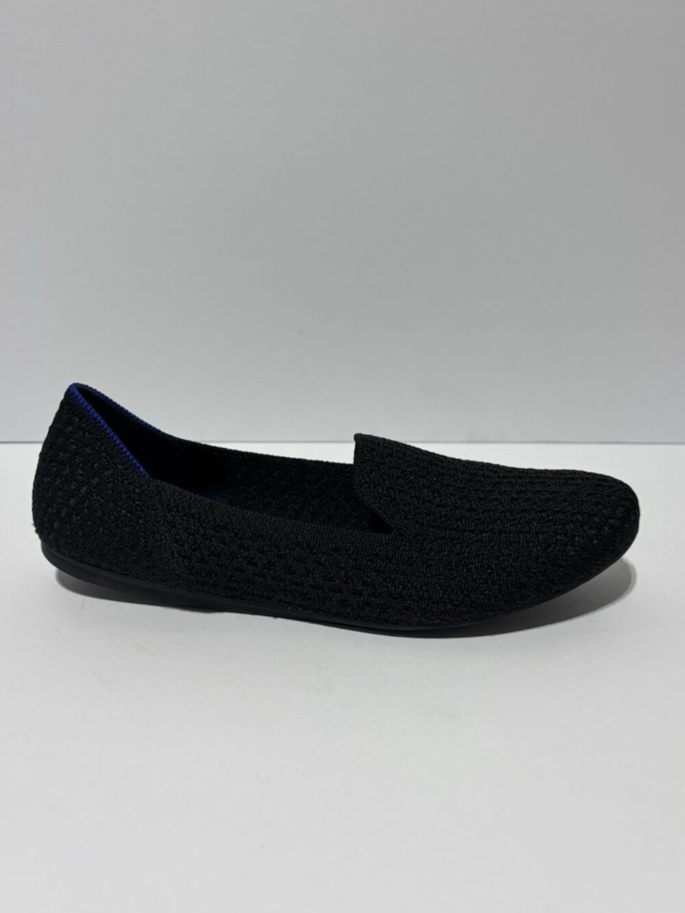 Rothys Women’s The Loafer Black Swiss Dot Flat, Size 9 M